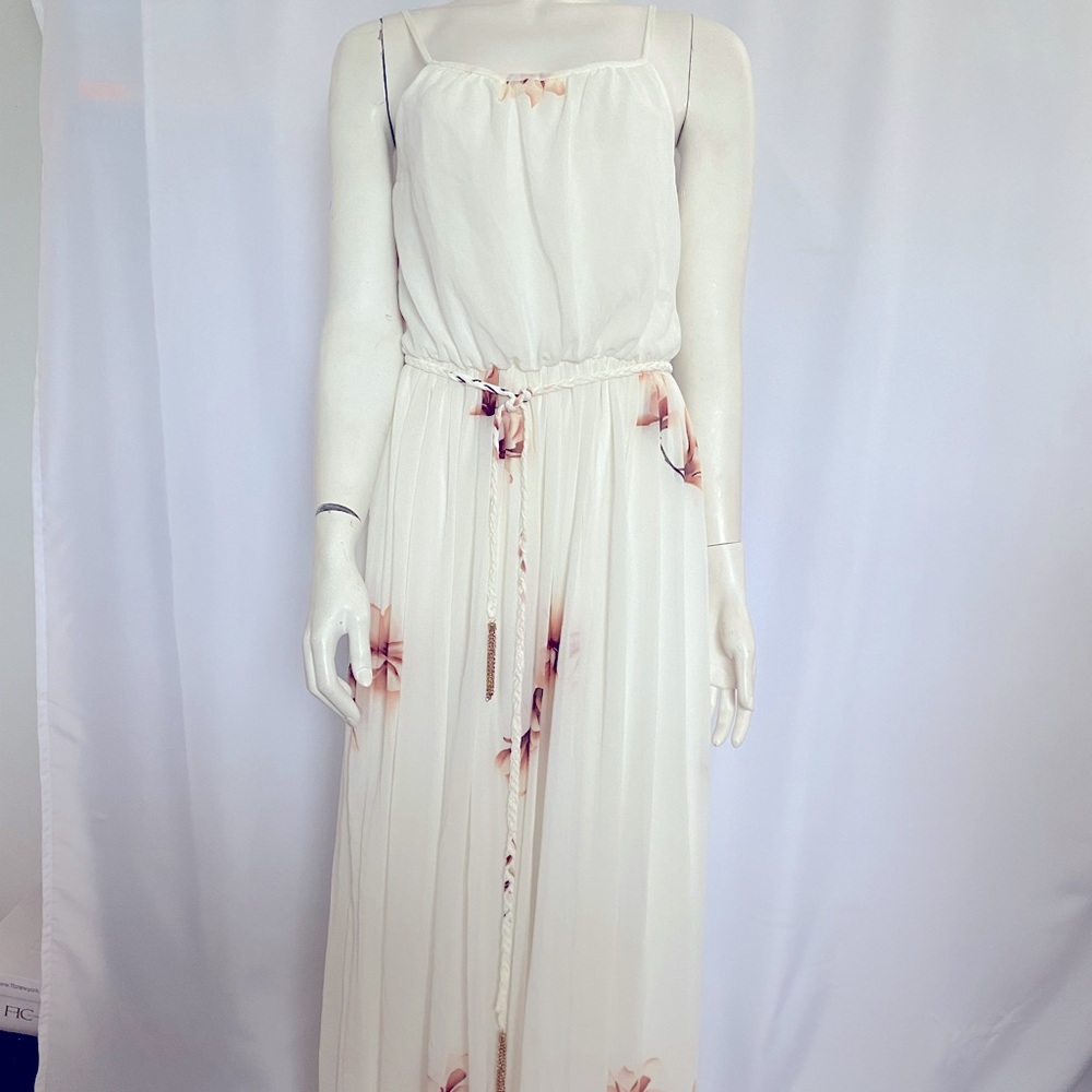 Flowy floral maxi dress